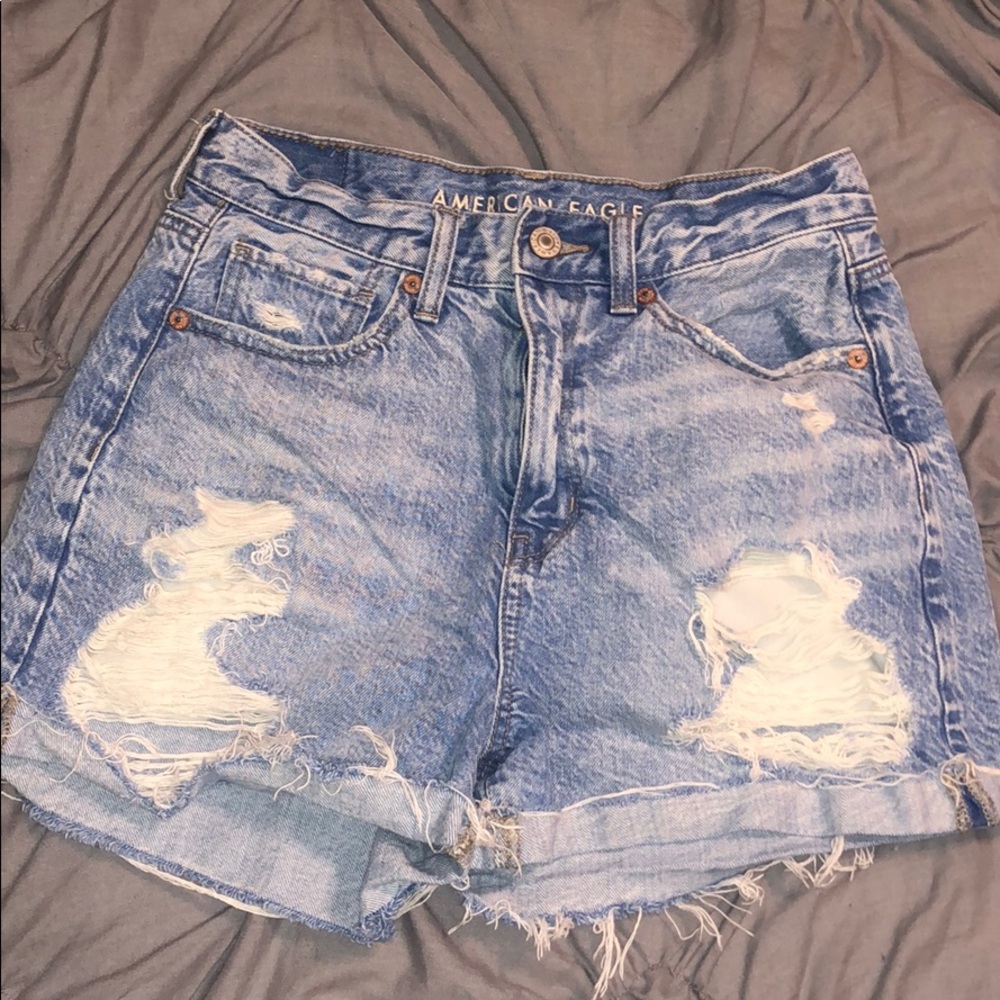 American Eagle Mom Short